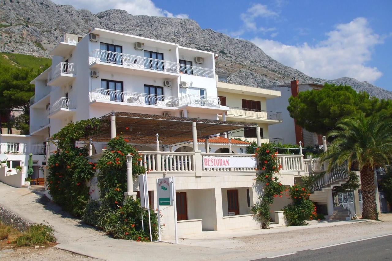 Apartments And Rooms By The Sea Lokva Rogoznica, Omis - 2973 Exterior photo