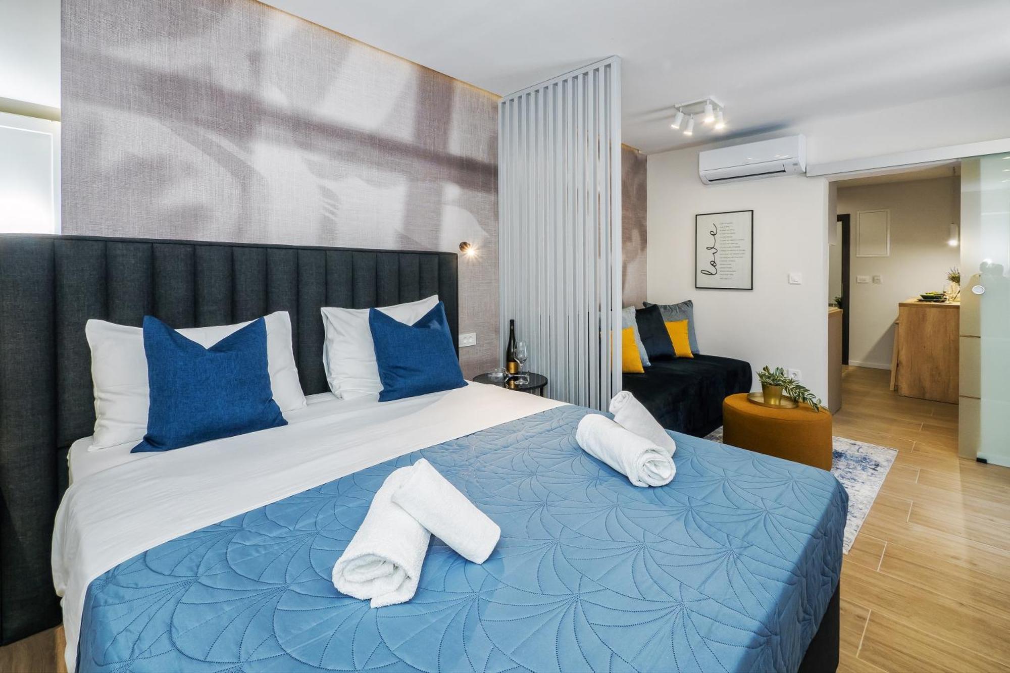 Apartments And Rooms By The Sea Lokva Rogoznica, Omis - 2973 Room photo
